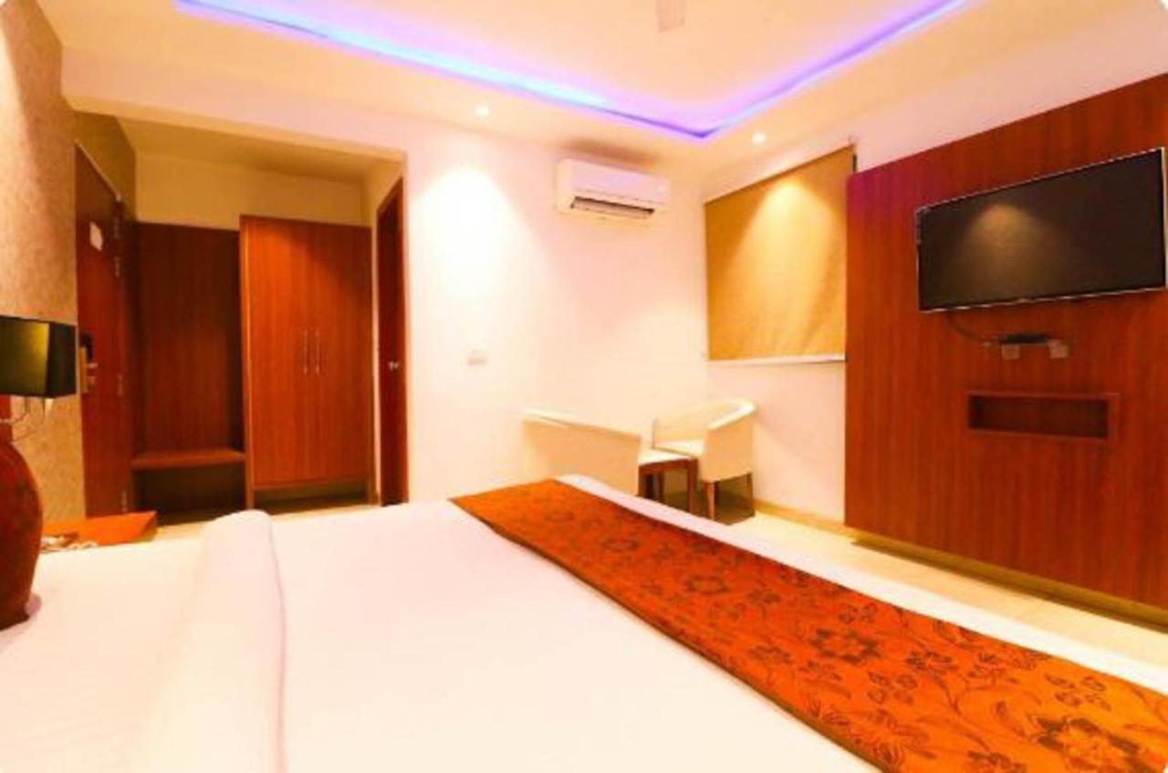 Hotel Royal Sky Luxury Near Delhi Airport New Delhi Ngoại thất bức ảnh
