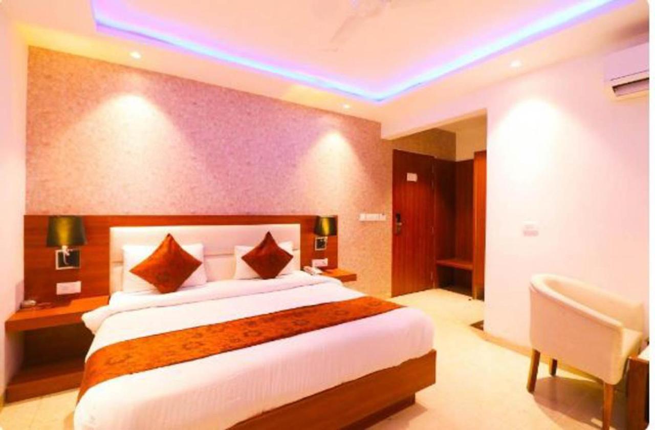 Hotel Royal Sky Luxury Near Delhi Airport New Delhi Ngoại thất bức ảnh